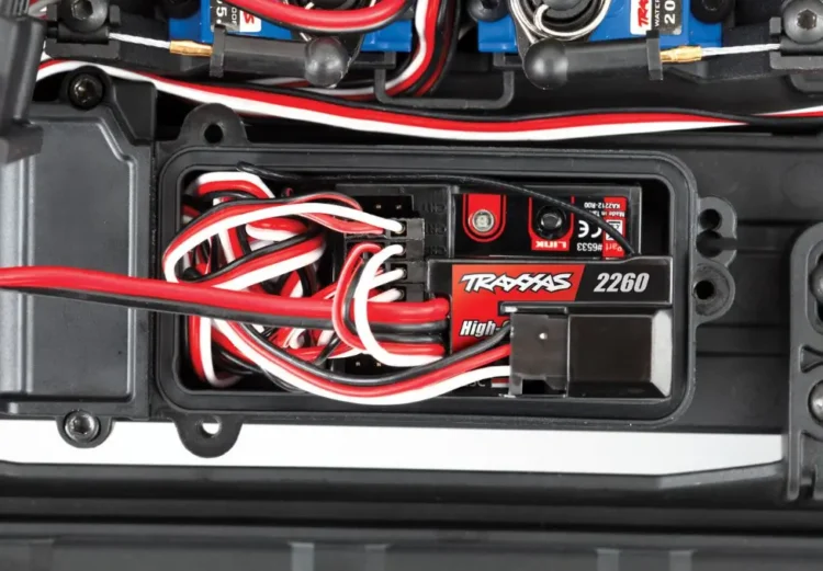 ESC, receiver, and steering servo connections in an RC crawler power system