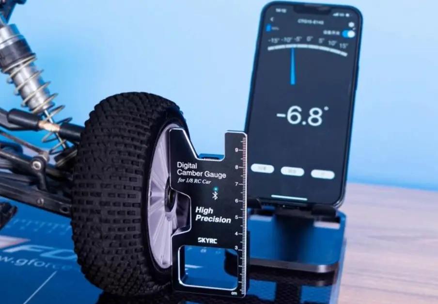 Measuring front wheel camber on an RC car with a camber gauge