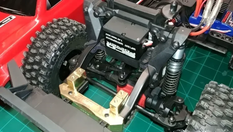 Stock steering servo and steering linkage on a Traxxas TRX-4 Sport chassis