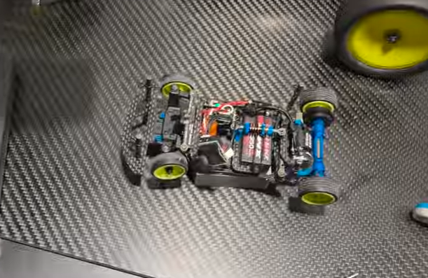 RC Car Steering Glitching When Throttle Pulled - What to Check and Fix